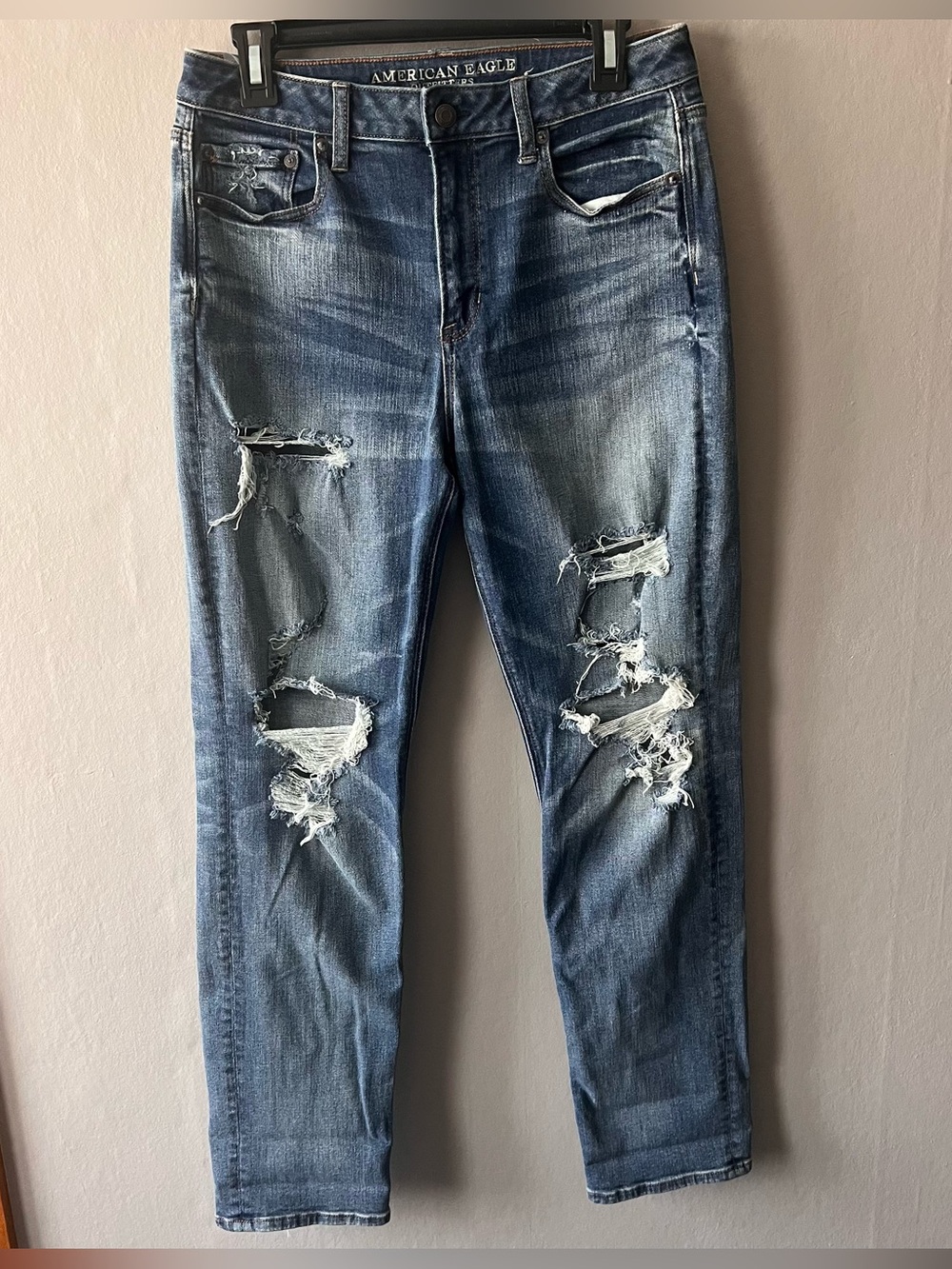 American Eagle Distressed Hi Rise Slim Jeans Size 10